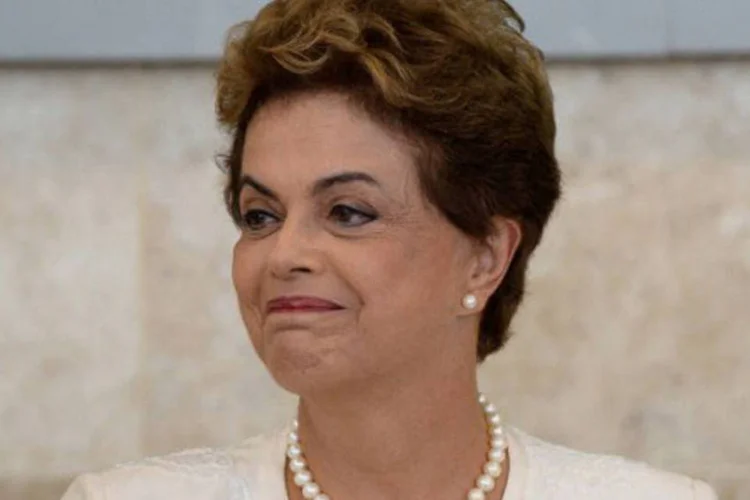 
	Dilma Rousseff: o envio dos recursos, ainda conforme o tribunal, n&atilde;o foi registrado na presta&ccedil;&atilde;o de conta, o que foi considerado uma irregularidade &quot;insan&aacute;vel&quot;
 (Andressa Anholete / AFP)