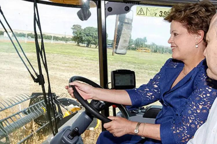Dilma durante abertura oficial da colheita da safra brasileira de grãos: "a questão da formação profissional é estratégica para as pessoas e para o País", disse (Roberto Stuckert Filho/PR)
