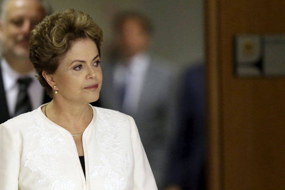 Pedido de impeachment é lido na Câmara e será analisado