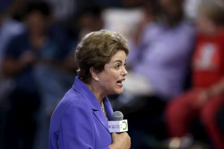 
	Dilma Rousseff: funcion&aacute;ria de buffet que prestaria servi&ccedil;o em visita da presidente fez postagem controversa no Facebook
 (UESLEI MARCELINO/ reuters)