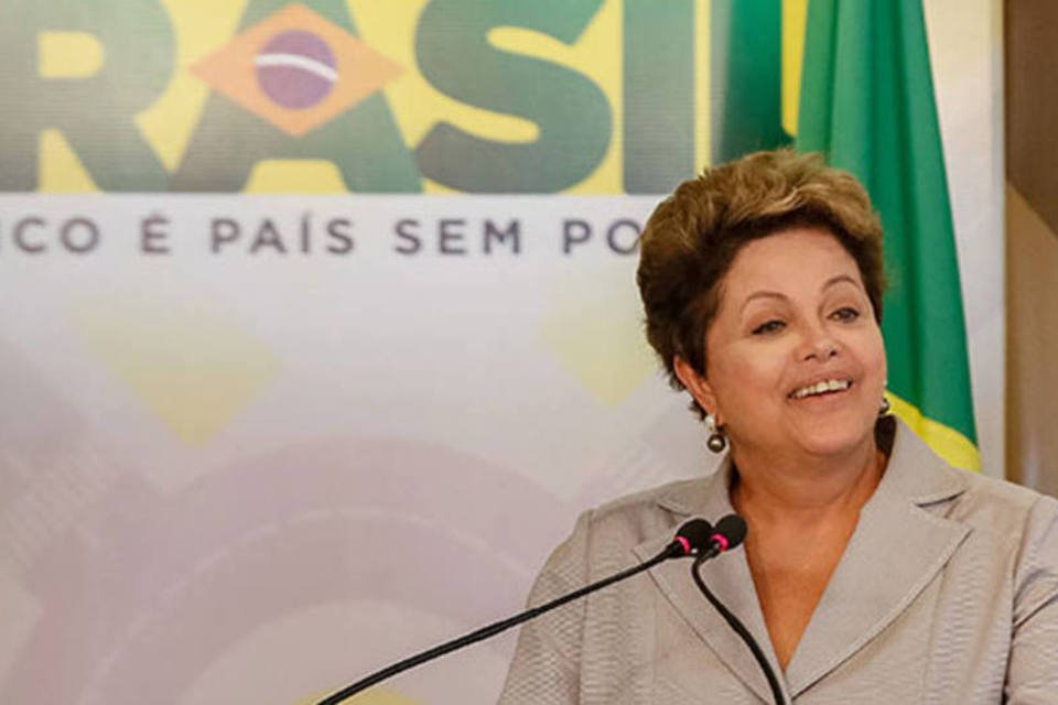Dilma diz que governo quer criar escola federal de medicina