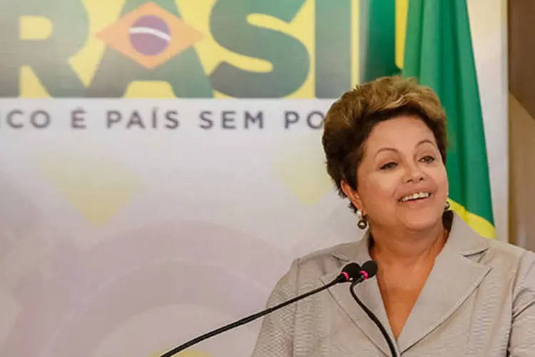 Dilma Rousseff durante anúncio de investimentos do PAC2 Mobilidade Urbana no Palácio do Planalto (Roberto Stuckert Filho/PR)