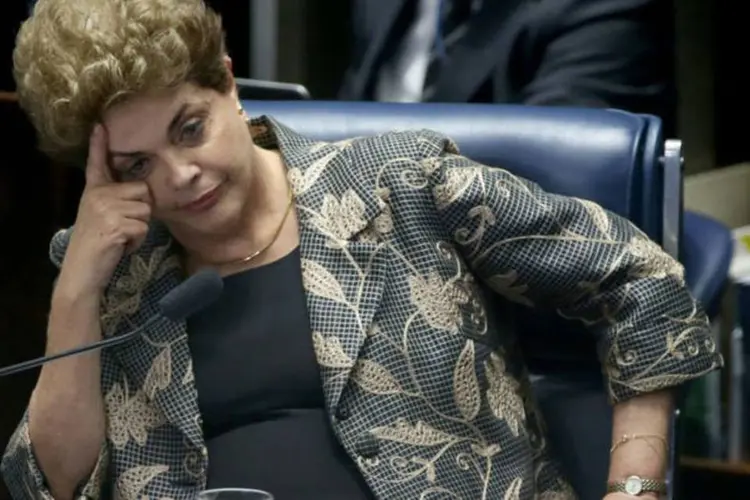 
	Dilma Rousseff, durante interrogat&oacute;rio do impeachment: para ela, vota&ccedil;&otilde;es com resultados diferentes s&atilde;o estranhas
 (Wisom Dias/Agência Brasil)