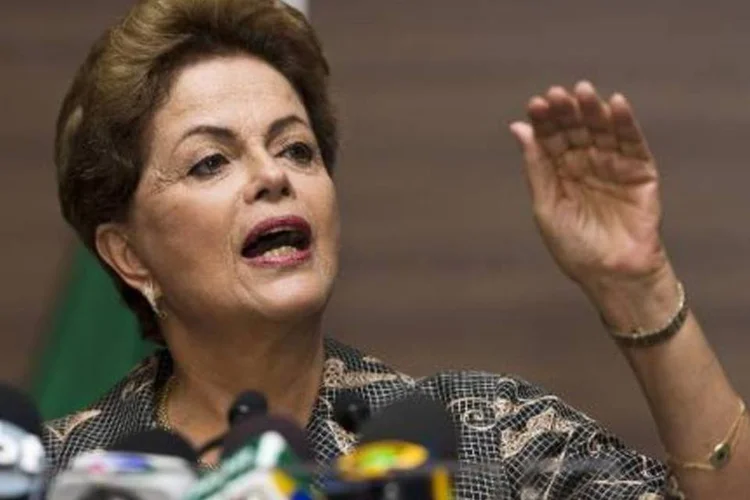 
	Dilma Rousseff: a presidente falou sobre o cen&aacute;rio econ&ocirc;mico, afirmando que o governo pensa em aumentar o emprego e garantir a volta do crescimento
 (OMAR TORRES/AFP)