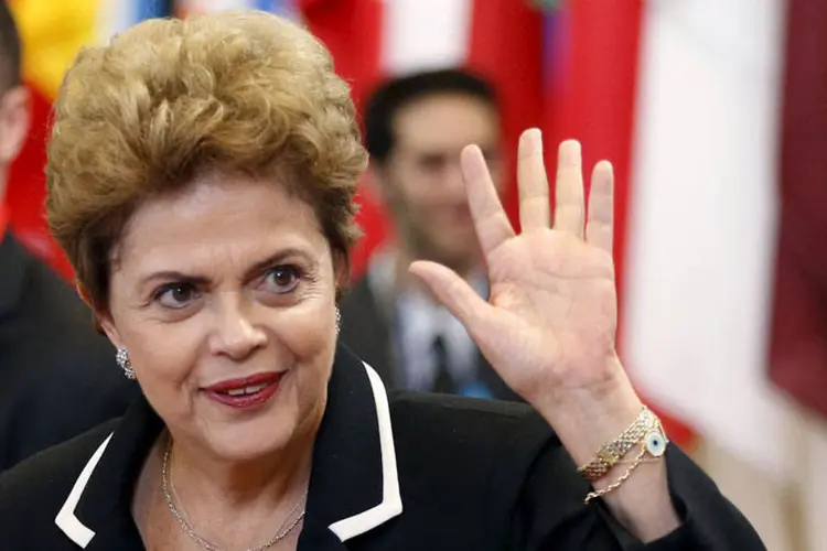 A presidente Dilma Rousseff em encontro na Bélgica: ela afirmou que "o Brasil não pode conviver com inflação alta" (REUTERS/Francois Lenoir)
