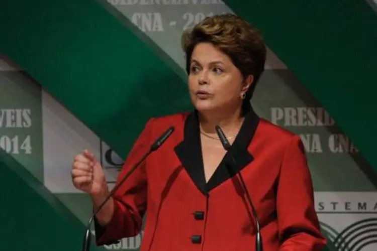 
	Dilma Rousseff, candidata &agrave; reelei&ccedil;&atilde;o pelo PT, durante sabatina na CNA
 (Antonio Cruz/Agência Brasil)
