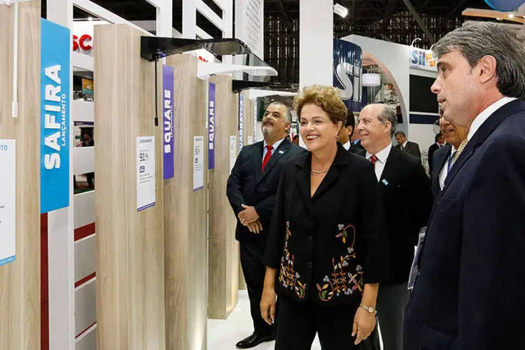 Dilma durante visita à 21ª edição do Salão Internacional da Construção Feicon Batimat, em São Paulo
 (Roberto Stuckert Filho/PR)