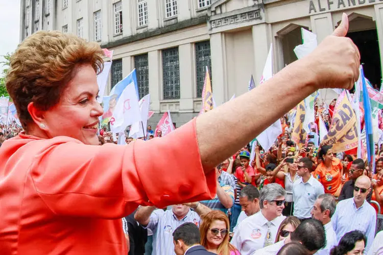 
	Dilma em campanha: a Andrade Gutierrez pagou por pesquisas eleitorais que mostravam a ent&atilde;o candidata Dilma na frente de advers&aacute;rios em momentos importantes da campanha
 (Ichiro Guerra/Dilma 13)