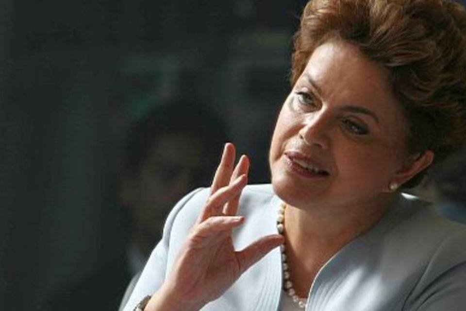 Dilma evita falar em SP sobre caso Erenice Guerra