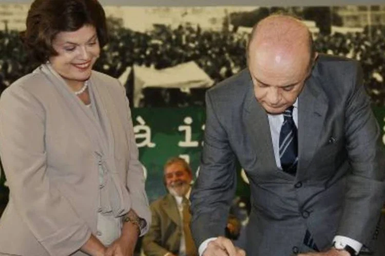 Dilma Rousseff e José Serra estão tecnicamente empatados, segundo pesquisa do Datafolha (.)