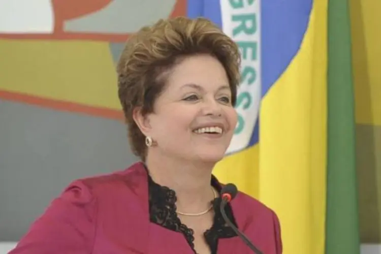 
	Dilma Rousseff: al&eacute;m disso, a nova lei cria a Ag&ecirc;ncia Brasileira de Fundos e Garantias (ABGF), destinada a fornecer garantias contra riscos em opera&ccedil;&otilde;es de cr&eacute;dito
 (Wilson Dias/Agência Brasil)