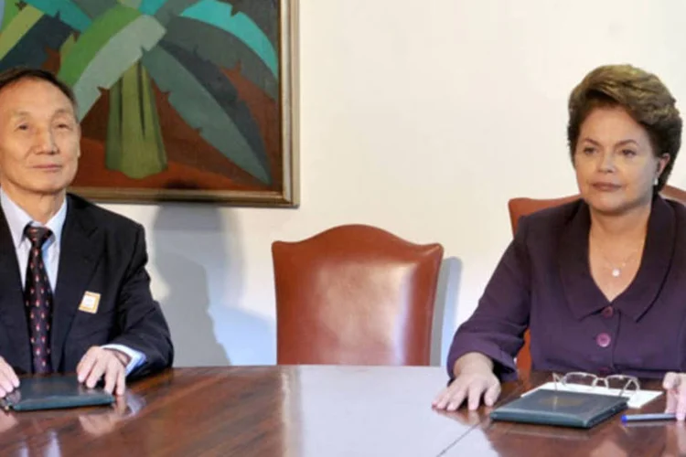 Os representantes da ZTE também manifestaram a Dilma o interesse em participar da implantação do Plano Nacional de Banda Larga  (Antônio Cruz/ABr)