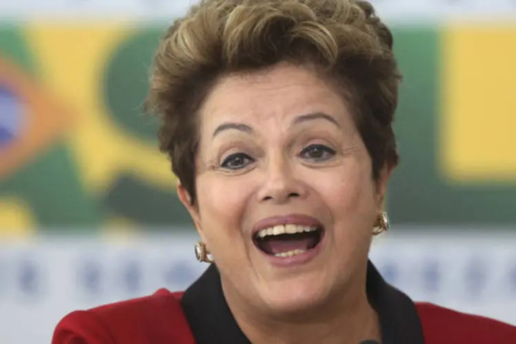 
	Presidente Dilma Rousseff :&nbsp;Banco Central admite que n&atilde;o ser&aacute; poss&iacute;vel trazer a infla&ccedil;&atilde;o&nbsp;para o centro da meta&nbsp;depois da confus&atilde;o causada no mercado financeiro pelas declara&ccedil;&otilde;es da presidente Dilma Rousseff&nbsp;
 (REUTERS/Ueslei Marcelino)