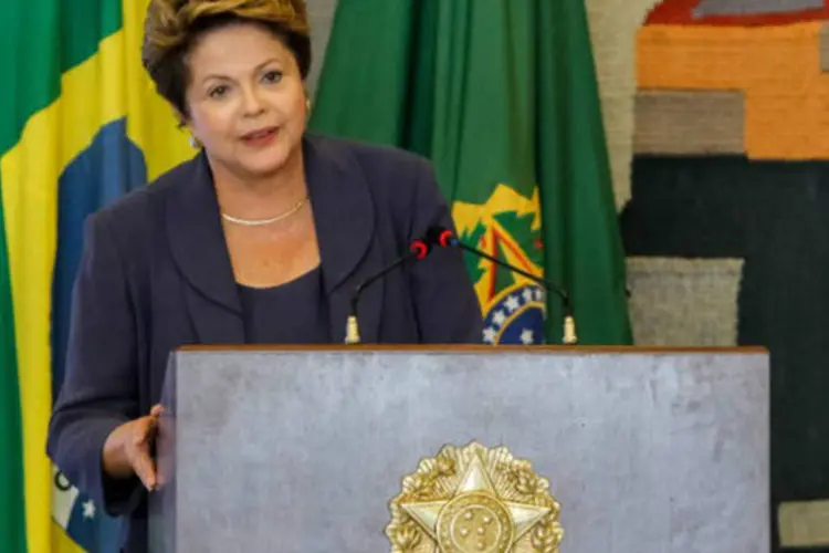 
	Presidenta Dilma Rousseff durante a 41&ordf; Reuni&atilde;o Ordin&aacute;ria do Pleno do Conselho de Desenvolvimento Econ&ocirc;mico e Social - CDES no pal&aacute;cio Itamaraty
 (Roberto Stuckert Filho/PR)
