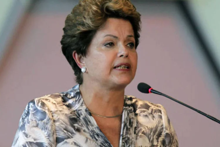 
	Dilma Rousseff: a presidente afirmou que o pa&iacute;s est&aacute; avan&ccedil;ando por conta da cria&ccedil;&atilde;o de emprego e do aumento de renda
 (REUTERS/Ueslei Marcelino)