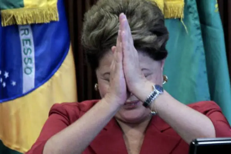 
	Dilma Rousseff: sobre a situa&ccedil;&atilde;o cambial, a presidente argumentou que o governo est&aacute; tomando medidas para conter as oscila&ccedil;&otilde;es bruscas do d&oacute;lar&nbsp;
 (REUTERS/Ueslei Marcelino)