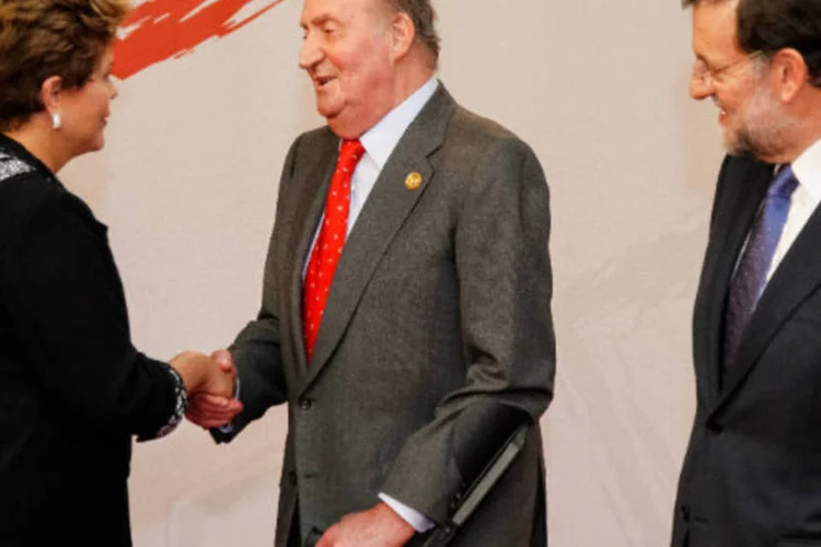 Dilma Rousseff é recebida pelo Rei Juan Carlos I da Espanha e pelo presidente espanhol, Mario Rajoy, na XXII Cúpula Ibero-Americana (Roberto Stuckert Filho/PR)
