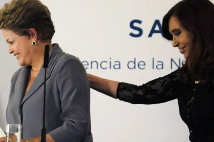 As presidentes do Brasil e da Argentina, Dilma Rousseff e Cristina Kirchner (REUTERS/Enrique Marcarian)