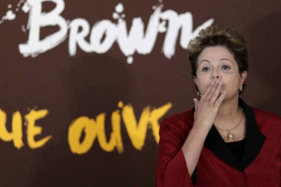 Dilma admite que juro pode subir, mas em níveis "aceitáveis"