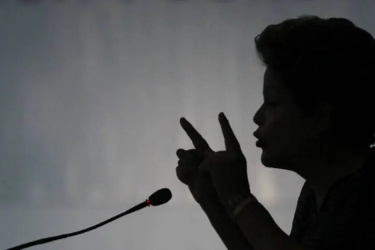 
	Dilma Rousseff: a ideia no governo &eacute; criar uma &quot;moeda de troca&quot; a ser oferecida aos setores que ter&atilde;o o benef&iacute;cio da desonera&ccedil;&atilde;o da folha de pagamentos vetada
 (REUTERS/Ueslei Marcelino)