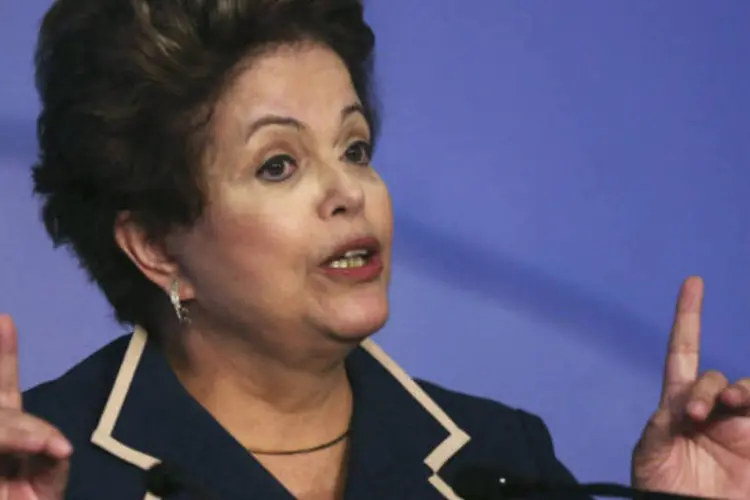 
	Dilma Rousseff: apesar de ter o celular seguro, a presidente quase nunca o usa
 (REUTERS/Ueslei Marcelino)