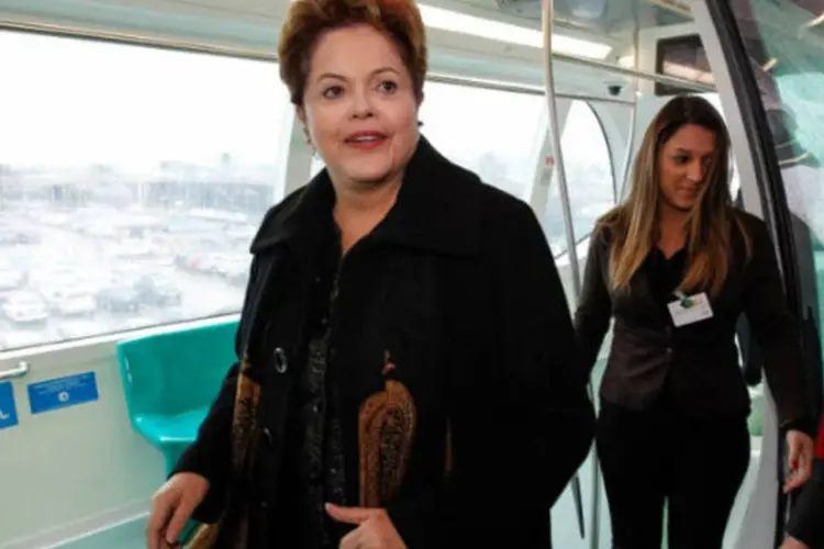 A presidente Dilma Rousseff durante cerimônia de inauguração do Aeromovel de Porto Alegre (Roberto Stuckert Filho/PR)