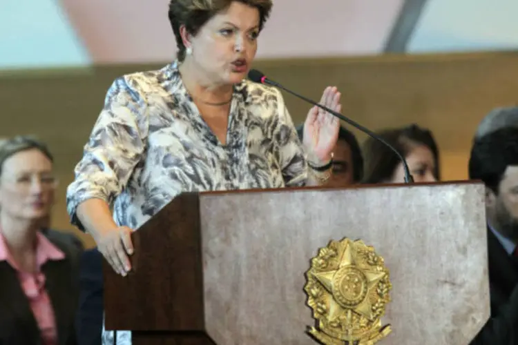 
	Dilma Rousseff:&nbsp;&quot;O Brasil &eacute; um Pa&iacute;s que tem uma das menores taxas de desemprego de toda a sua hist&oacute;ria, n&atilde;o s&oacute; aqui, mas em rela&ccedil;&atilde;o ao mundo&quot;, afirmou a presidente
 (REUTERS/Ueslei Marcelino)