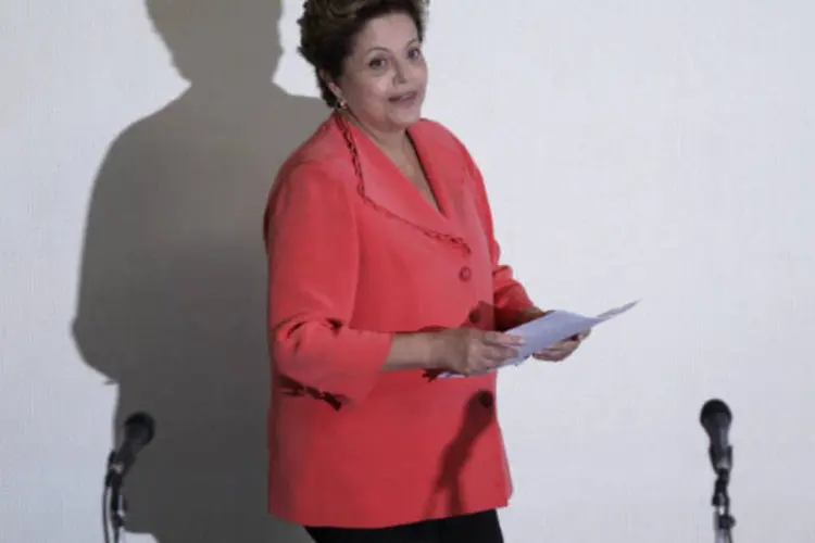 
	A presidente Dilma Rousseff: segundo ela, governo pretende discutir pelo menos dois pontos: o financiamento de campanha e o sistema eleitoral
 (REUTERS / Ueslei Marcelino)