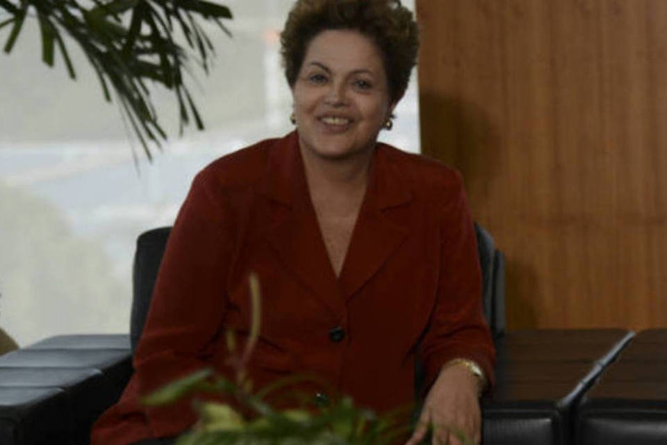 Dilma diz que seu governo é "padrão Felipão"