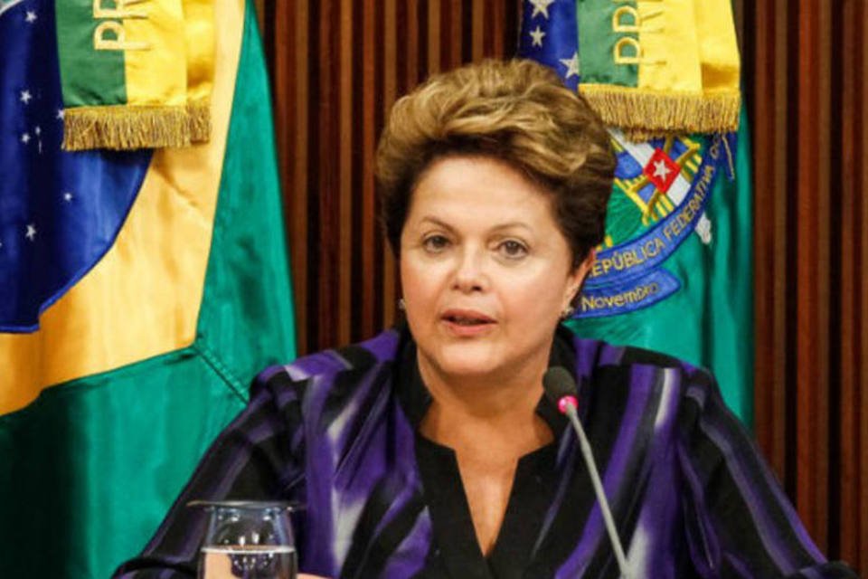 Dilma promete atentar para estabilidade fiscal e inflação