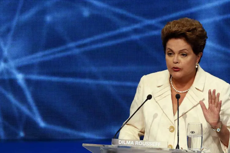 
	Dilma voltou a lamentar a postura de seu advers&aacute;rio; louvou o Mercosul e ressaltou que &eacute; Europa que n&atilde;o tem as condi&ccedil;&otilde;es para assinar o acordo de livre-com&eacute;rcio entre os blocos
 (REUTERS/Paulo Whitaker)