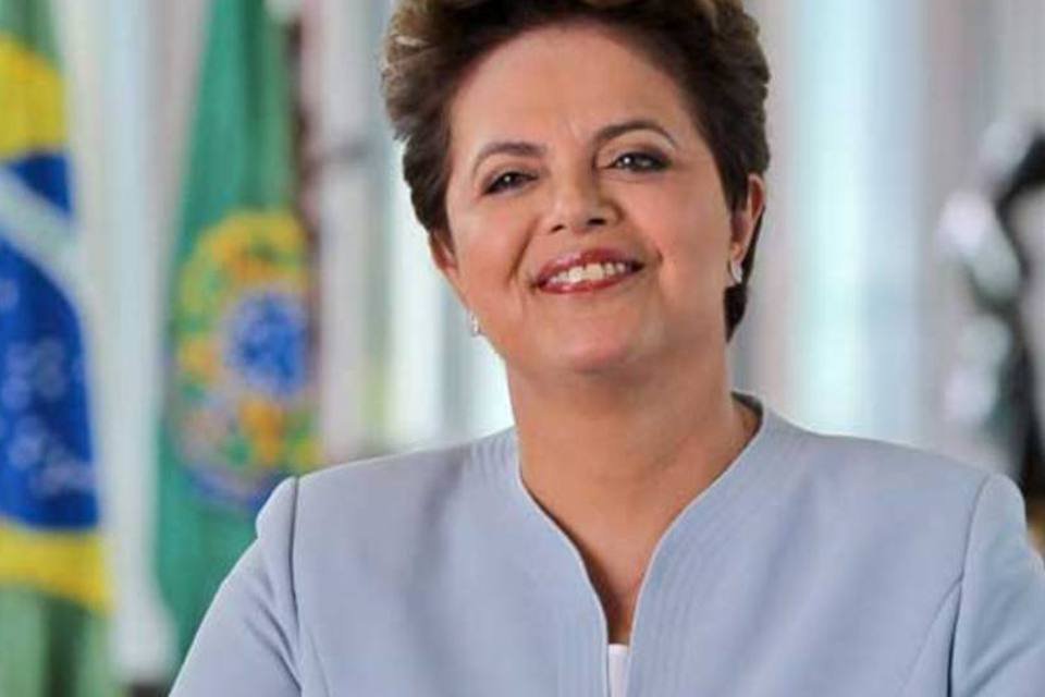 Dilma diz que vai intensificar viagens pelo Brasil