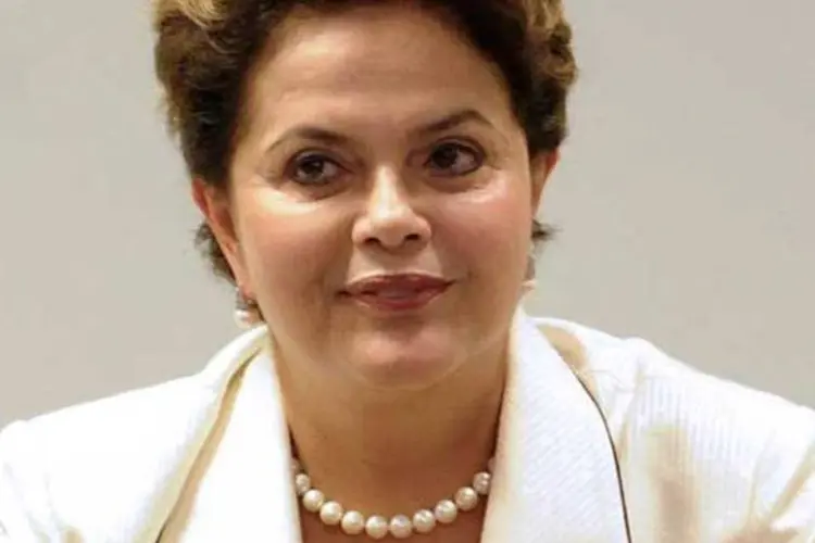 Dilma diz que não é possível garantir que real não se desvalorizará (Wilson Dias/AGÊNCIA BRASIL)