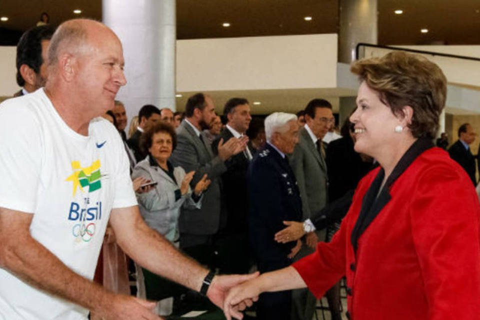 Dilma lança plano esportivo e confirma metas para 2016