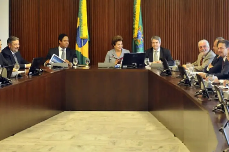 A presidenta Dilma Rousseff se reúne com governadores e prefeitos das cidades-sede da Copa 2014 (Agencia Brasil / Antonio Cruz)