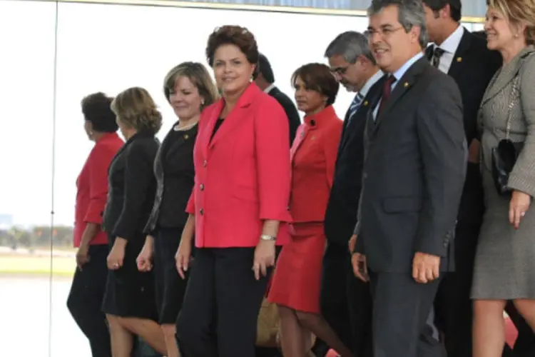 Dilma encontra senadores do PT: presença de Lula nos bastidores é natural, diz Mercadante (Agencia Brasil / Antonio Cruz)