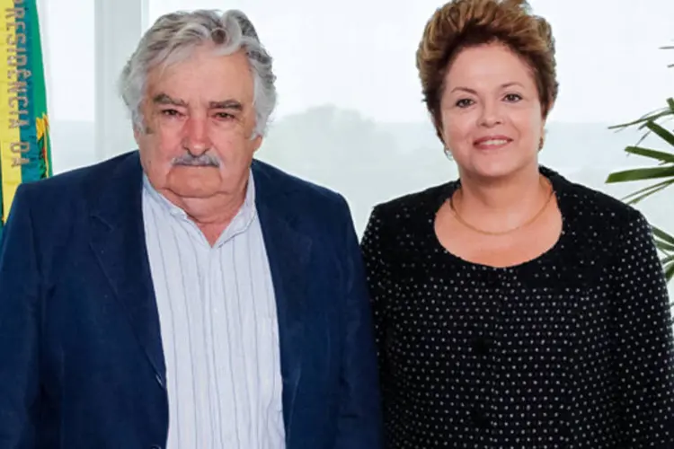 O presidente uruguaio José Mujica e a presidente Dilma Rousseff: o Paraguai lembrou que lhe caberia agora assumir a presidência temporária do Mercosul (Roberto Stuckert Filho/Presidência da República)