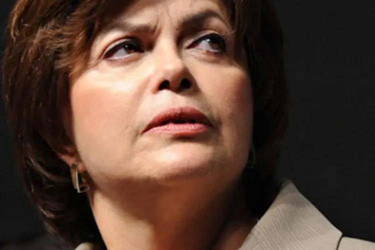 Dilma reivindica tratamento igual ao dado aos outros candidatos (.)