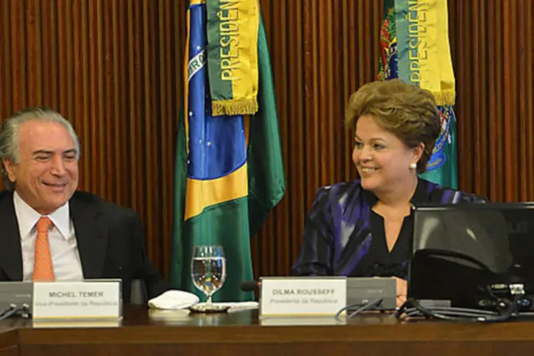 
	Dilma Rousseff e Michel Temer durante reuni&atilde;o do Conselho Pol&iacute;tico, no Pal&aacute;cio do Planalto
 (Valter Campanato/ABr)