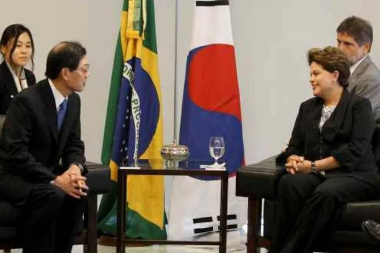Dilma discutiu projeto do trem-bala com primeiros-ministros da Coreia e do Japão neste domingo (Roberto Stuckert Filho/Presidência)