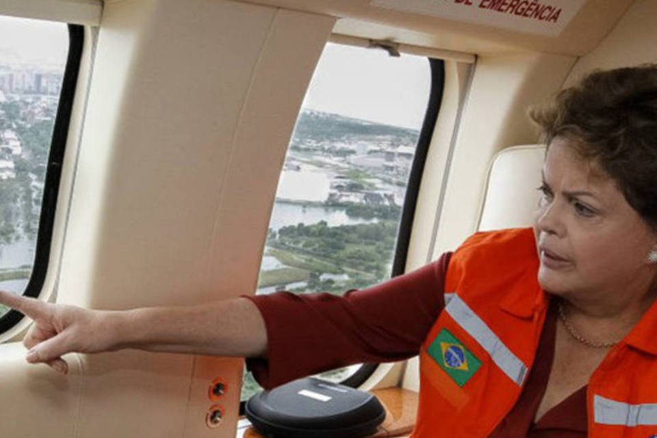 Dilma sobrevoará áreas afetadas por rompimento de barragem