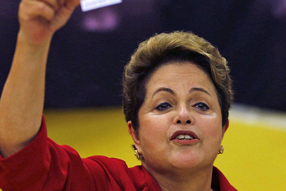 Dilma diz que não cogita vitória no primeiro turno