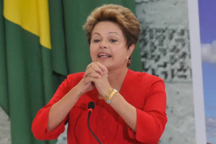 
	Presidente Dilma participa de lan&ccedil;amento de programa para mulheres: a ideia do governo &eacute; humanizar o atendimento a mulheres v&iacute;timas de viol&ecirc;ncia no pa&iacute;s
 (Antônio Cruz/ABr)