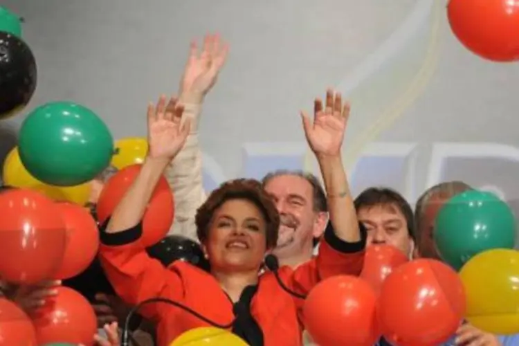 Dilma em convenção do PMDB, no sábado: campanha ganhará reforço em âmbito municipal (.)
