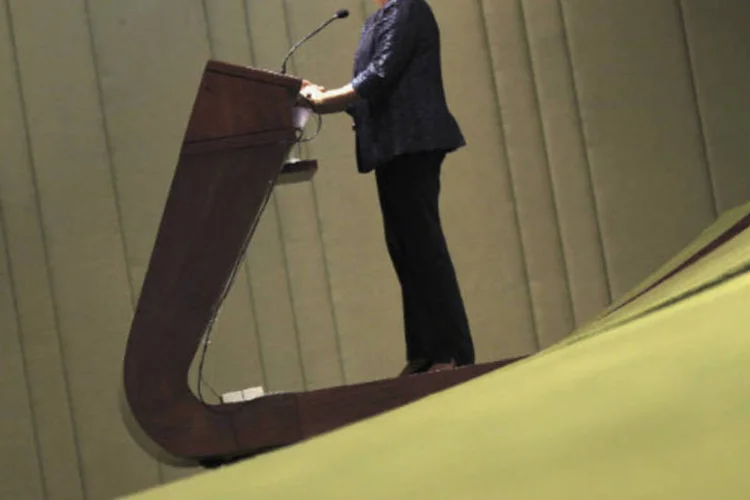 
	&quot;Esta mensagem direta das ruas &eacute; de rep&uacute;dio &agrave; corrup&ccedil;&atilde;o e ao uso indevido do dinheiro p&uacute;blico. As vozes das ruas querem mais cidadania, melhores escolas, melhores hospitais, postos de sa&uacute;de, direito &agrave; participa&ccedil;&atilde;o&quot;, acrescentou a presidente
 (REUTERS/Ueslei Marcelino)