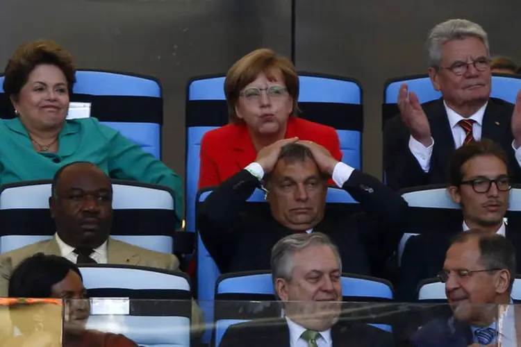 
	Dilma Rousseff e a chanceler alem&atilde; Angela Merkel assistem &agrave; final da Copa no Maracan&atilde;
 (REUTERS/Eddie Keogh)