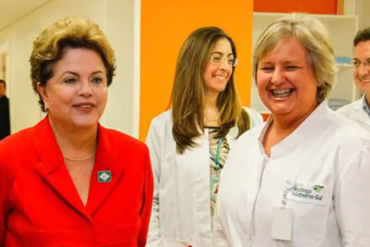 Dilma Rousseff visita inaugural ao Hospital Restinga e Extremo-Sul (Roberto Stuckert Filho/PR)