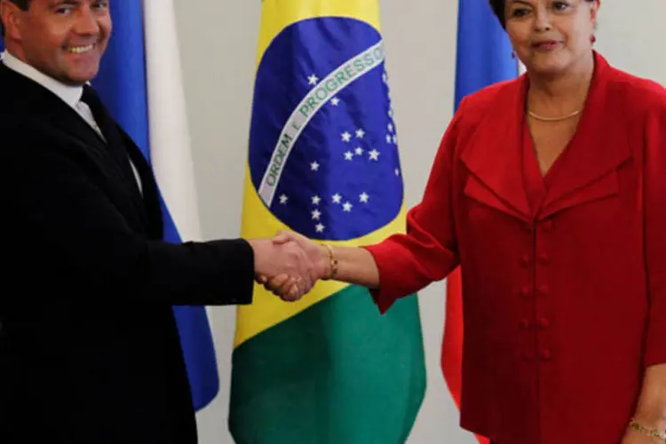 Dmitri Medvedev e Dilma Rousseff (REUTERS/Ueslei Marcelino)
