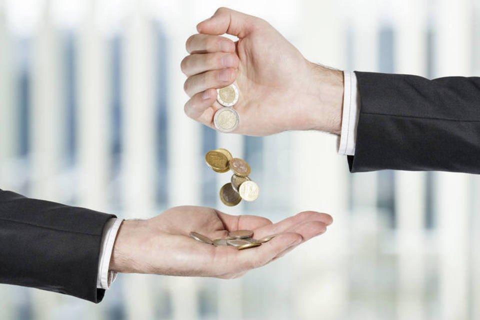 Tarifas podem variar até 447% entre bancos, diz Procon