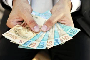 Imagem referente à matéria: Quanto rende R$ 2.000 investidos no Tesouro Direto com a Selic a 14,25%?